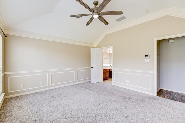 Building Photo - 25910 Oakridge Forest Ln