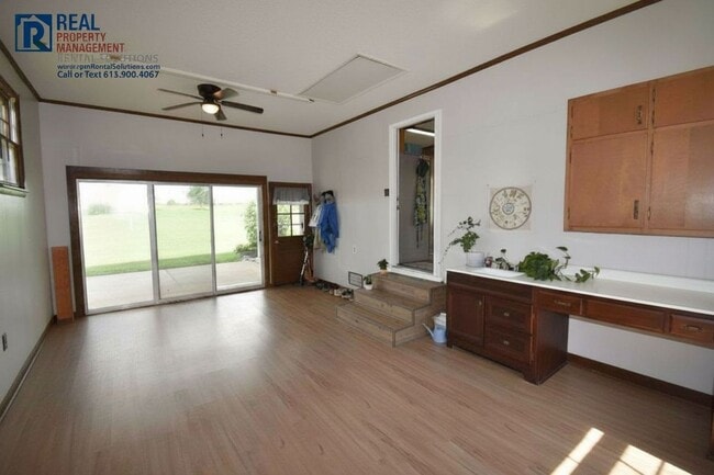 Building Photo - 182 Riverbend Dr