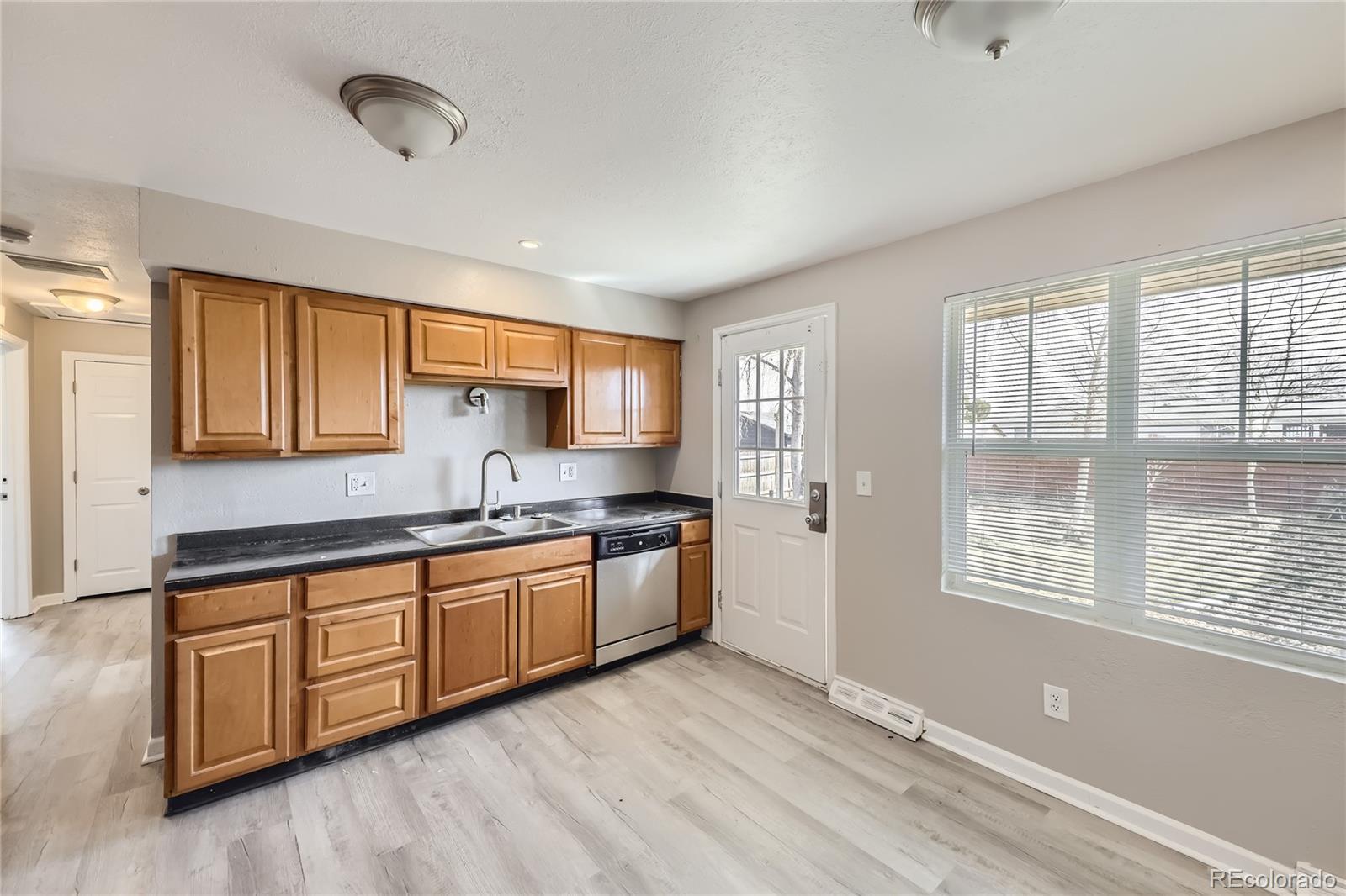 Building Photo - 8876 Lipan St