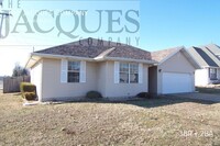 Building Photo - Very Clean 3 Bedroom 2 Bath 2 Car Garage V...