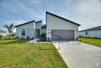 Building Photo - 25315 Alicante Dr