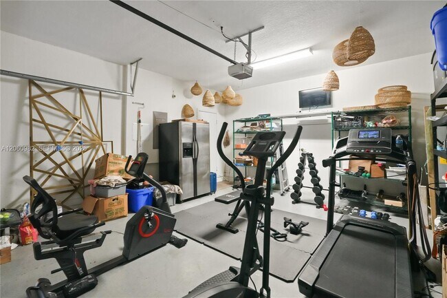 Building Photo - 8741 NW 110th Ave