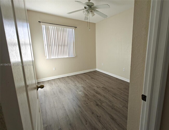 Building Photo - 2637 SE 16th Terrace