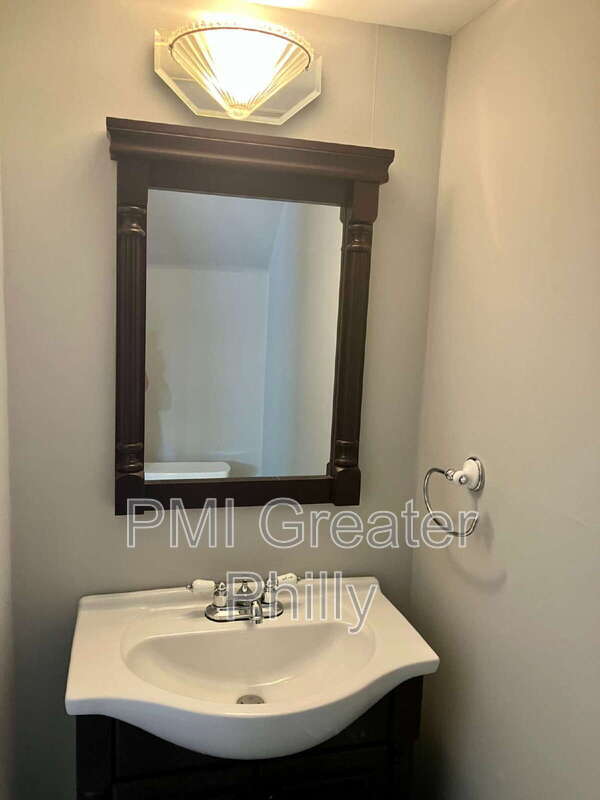 Building Photo - 2466 Brandon Ct