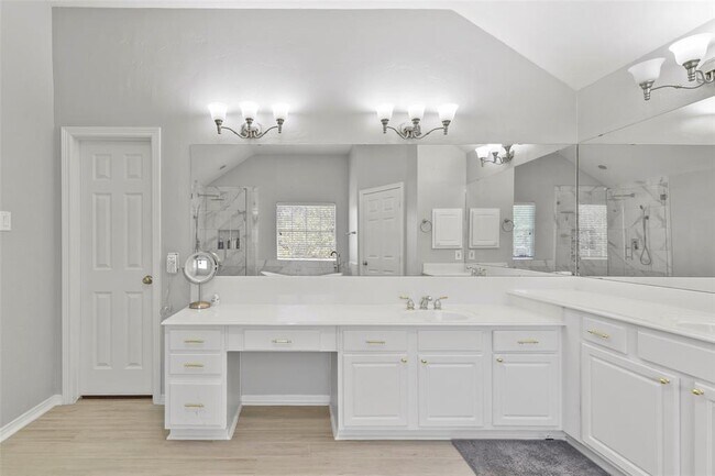 Building Photo - 1110 Enclave Square W