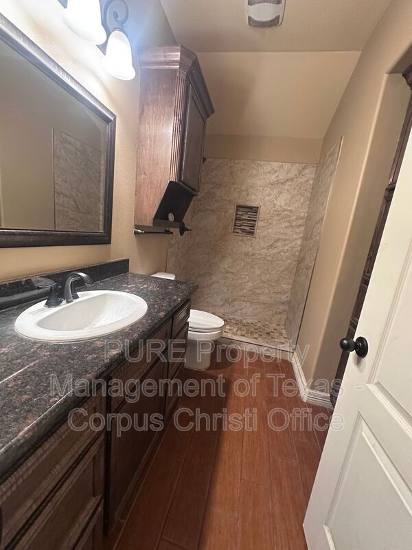 Building Photo - 6902 Anastasia Dr