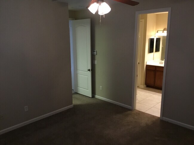 Building Photo - 3786 Ringneck Dr