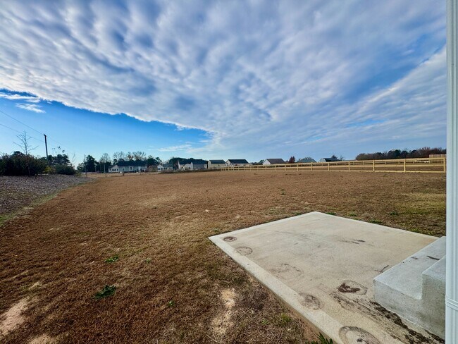 Building Photo - 15 Jones Crk Ln