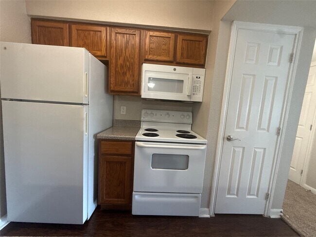 Building Photo - 7315 Brompton Rd