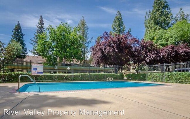 Building Photo - 2 br, 1 bath House - 351 Del Verde Circle #4