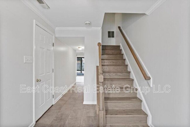 Building Photo - 8033 Hollow Reed Ct