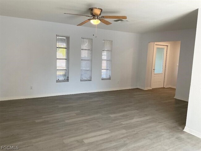 Building Photo - 5213 SW 2nd Pl