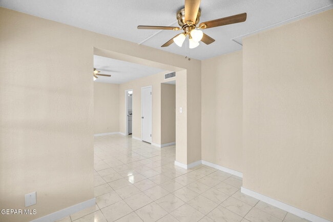 Building Photo - 5640 Van Horn Dr