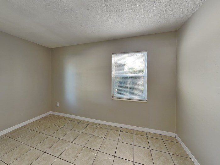 Building Photo - 1301 Sandy Ln