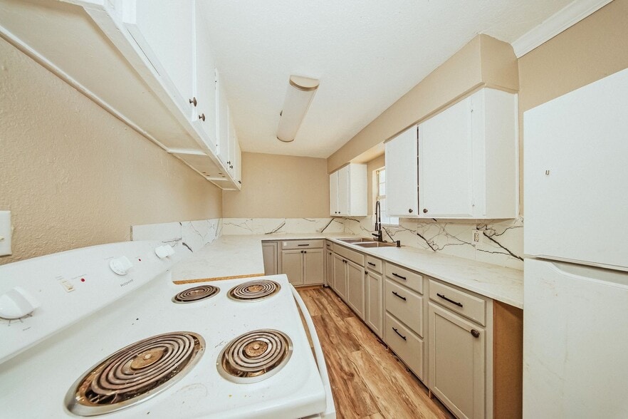 Building Photo - 2610 NW Lindy Ave