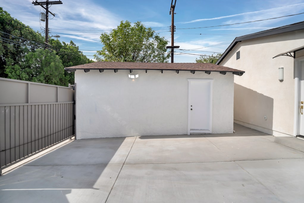 Building Photo - 10327 Wish Ave