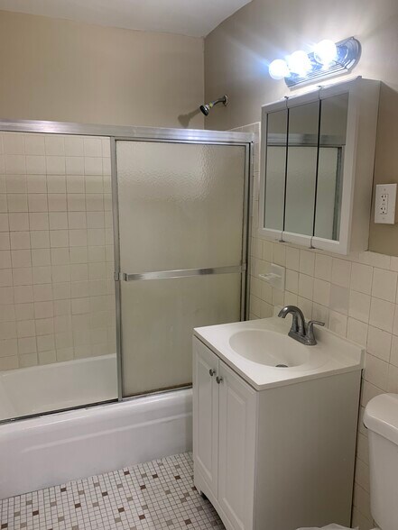 Building Photo - Austin Realty Apartment Homes