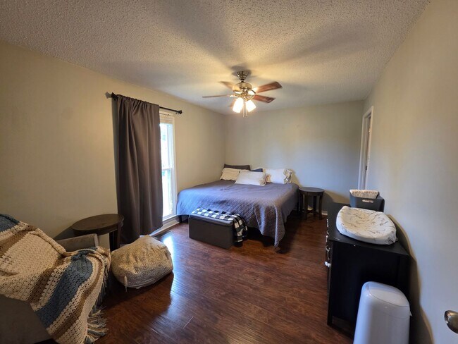 Building Photo - Welcome to Your Dream Retreat!