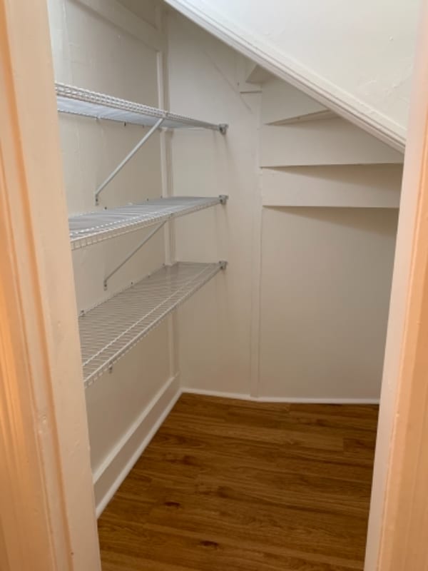 Building Photo - 414 8th St