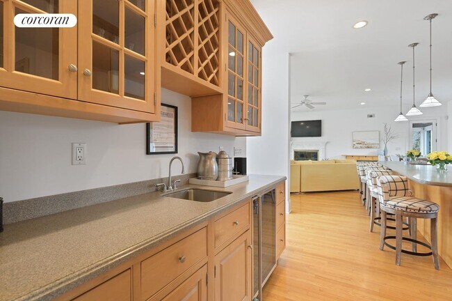 Building Photo - 17 Oceanview Dr