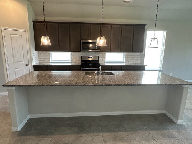 Building Photo - 7331 Saddle Tree Dr