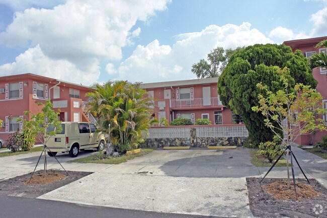 Building Photo - 765 NW 36th Ave