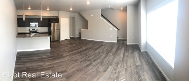 Building Photo - 2258 Bison St