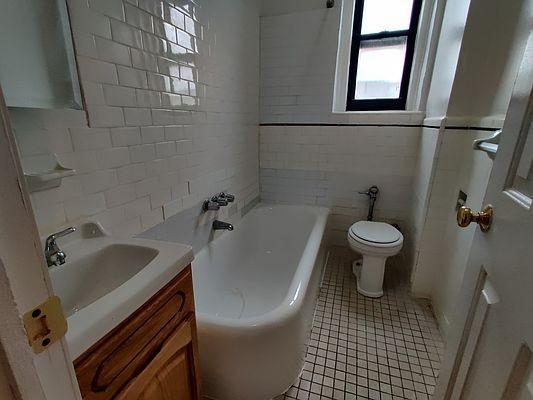 Building Photo - 2 bedroom in BRONX NY 10456