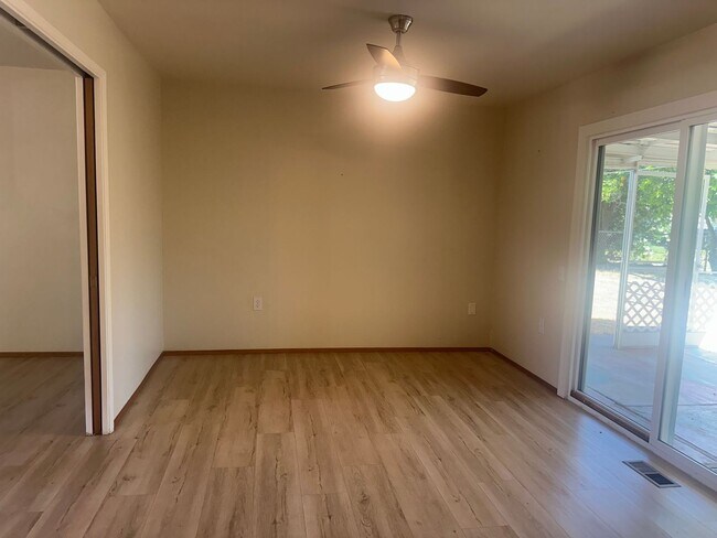 Building Photo - OPEN HOUSE 6/14/26 11:00-1:00
