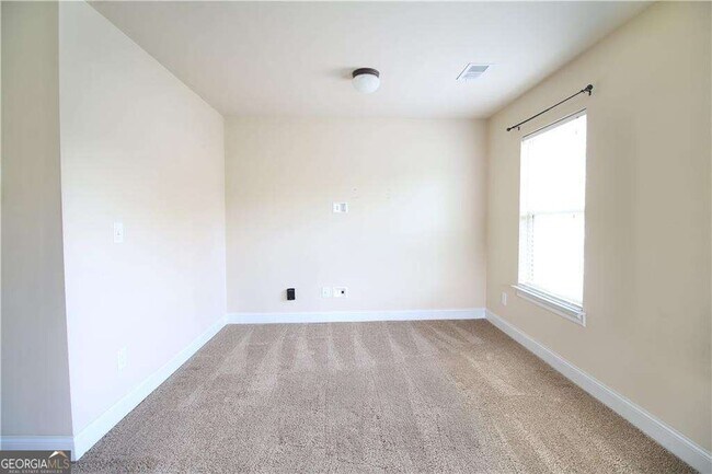 Building Photo - 1143 Park Hollow Ln NE