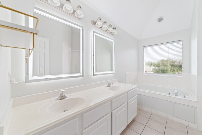 Building Photo - 22314 Laguna Trace Ct