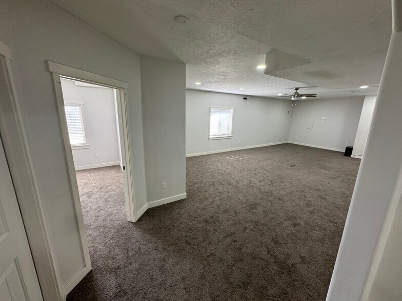 Building Photo - 1089 W 530 N