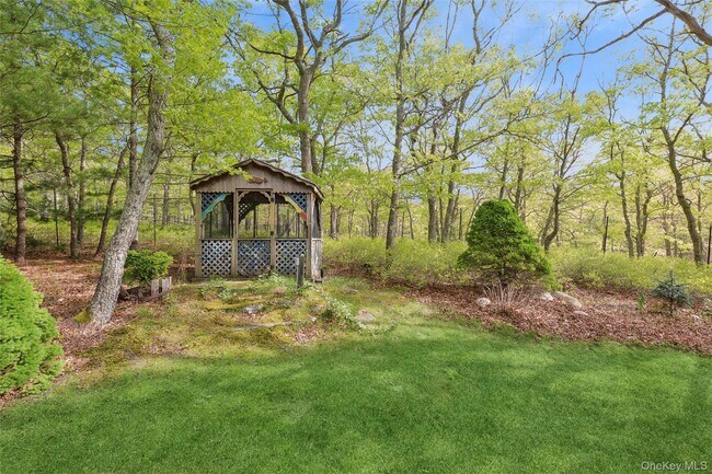 Building Photo - 2 Red Creek Cir