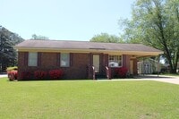 Building Photo - 2601 Bayleaf Cir SW