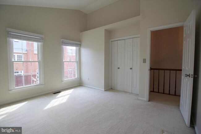 Building Photo - 6423 Little Potters Ln