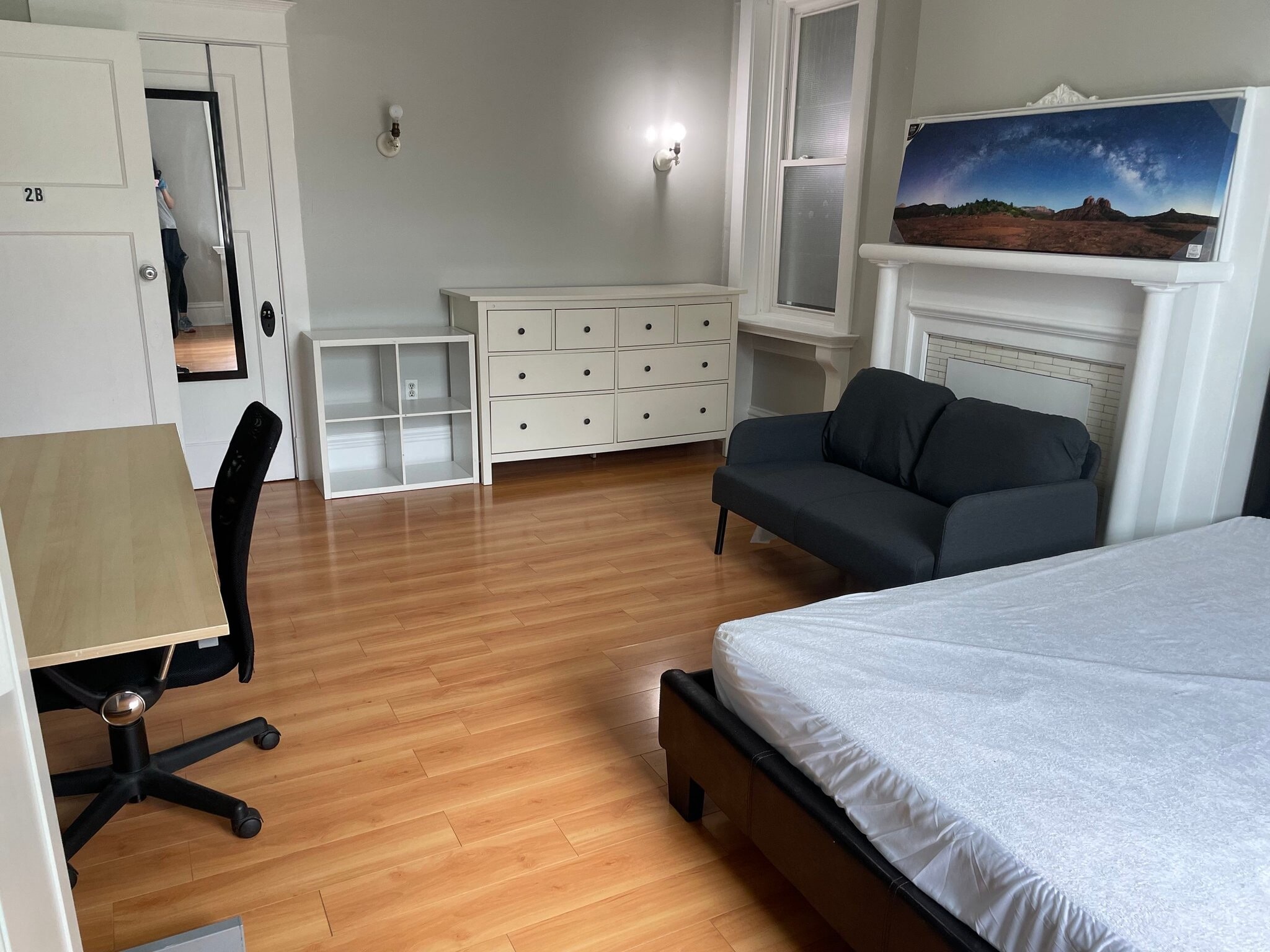 Building Photo - 746 Broughton St