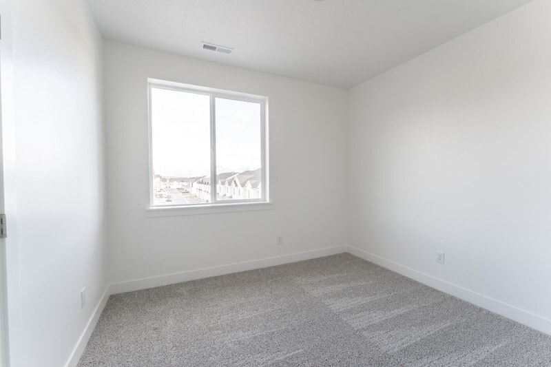Building Photo - 1424 N 3830 W