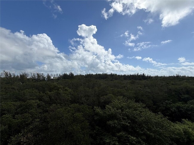 Building Photo - 15051 Royal Oaks Ln