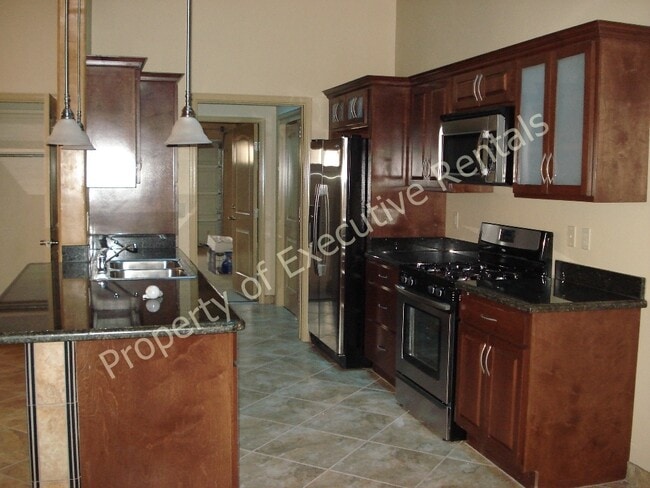 Building Photo - 4206 Tres Ninos Dr