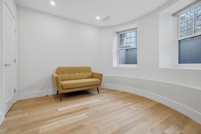 Building Photo - 38 Englewood Ave