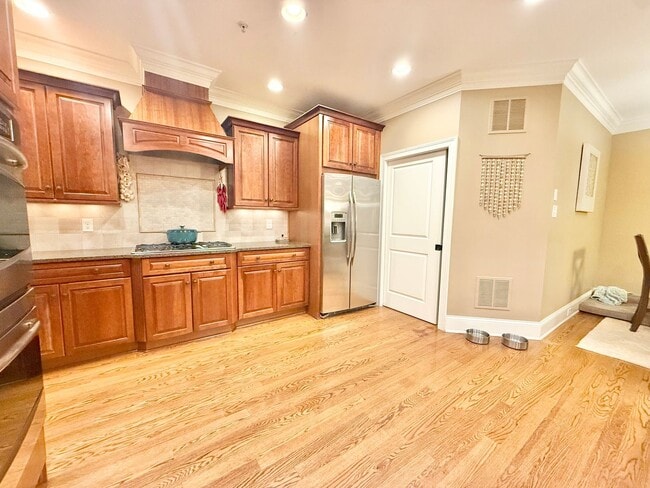Building Photo - 465 Chapel Grove Ln