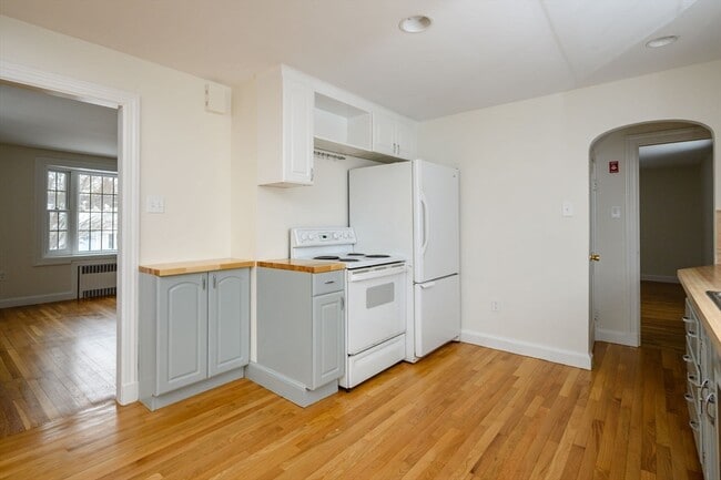 Building Photo - 25 Bayberry Ln