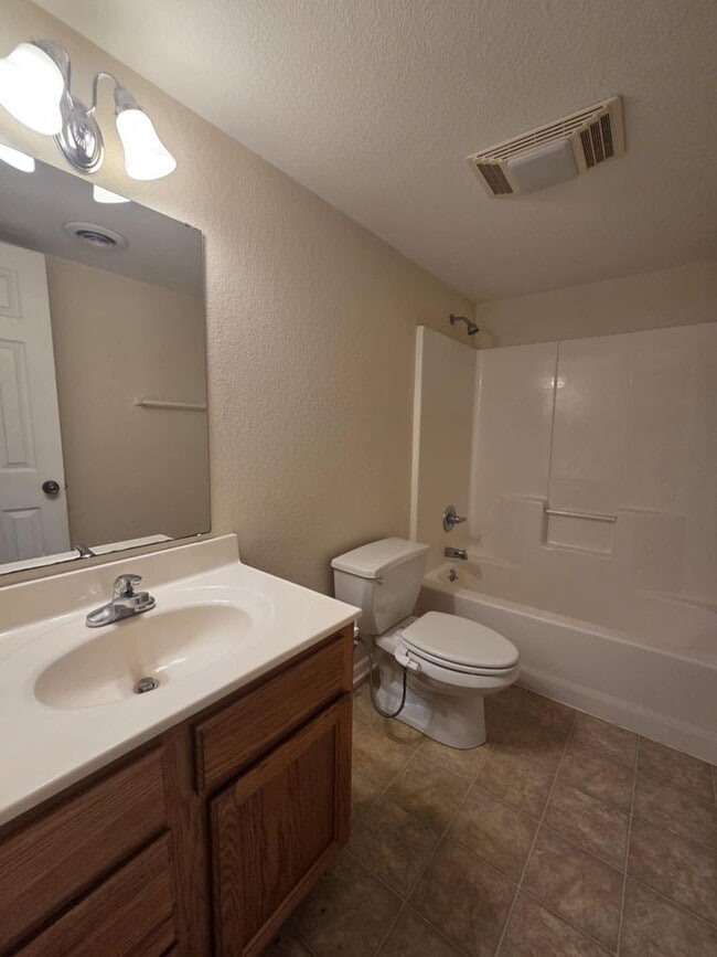 Building Photo - 601 Tall Grass Dr