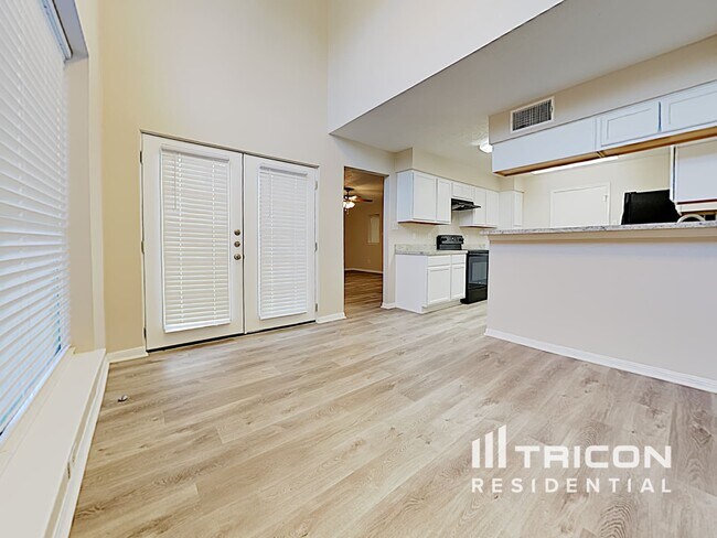 Building Photo - 16815 Shrub Oak Dr