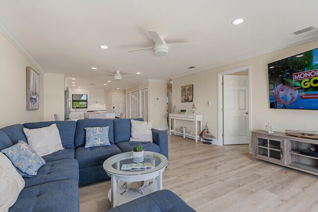 Building Photo - 5300 Jimmy Buffett Mem Hwy