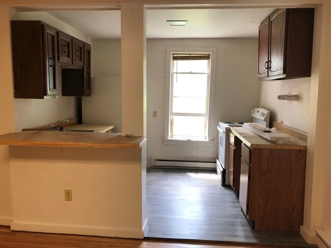 Building Photo - 15 LLC-10 Macomb