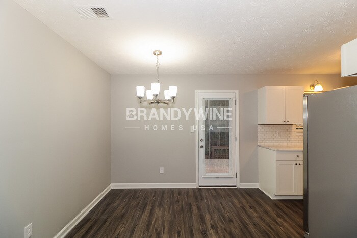 Building Photo - 86 Hale Haven Dr