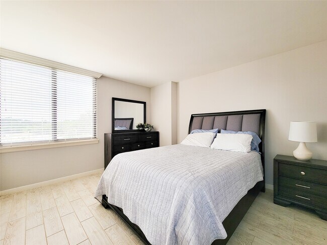 Building Photo - 3525 Sage Rd