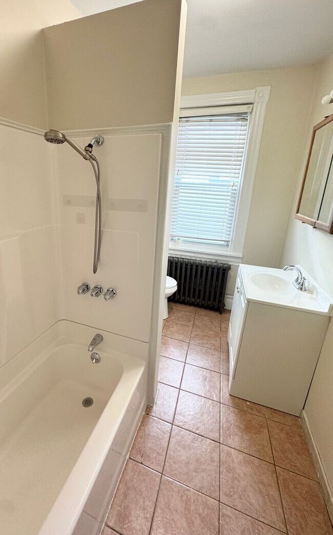 Building Photo - 4058 Howley St