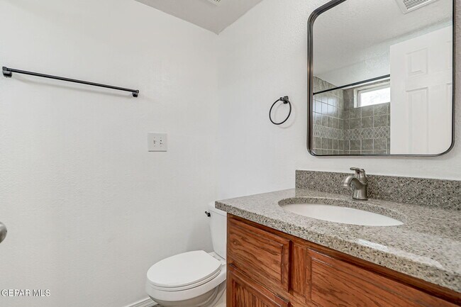 Building Photo - 3744 Tierra Isela Dr